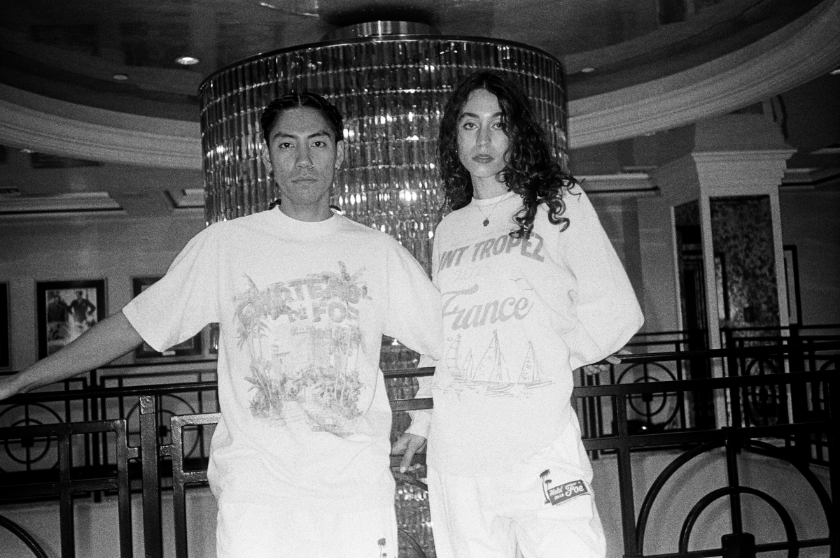 Château Dé FOE T-SHIRT - Feed Off Each Other